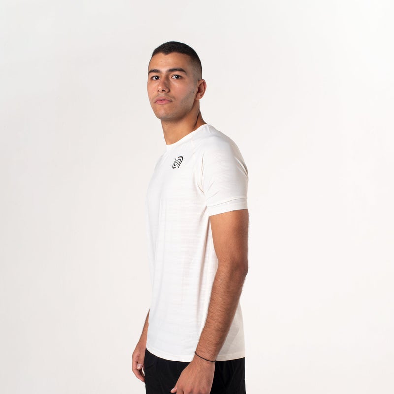 Beyond sportswear Men's White essential T-shirt - Image 1
